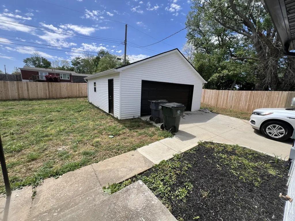 714 Biskoff Court Lexington KY 40505