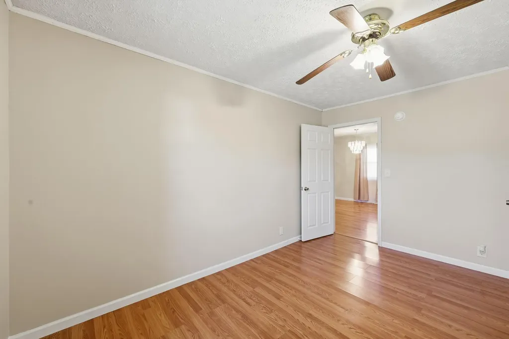 120 New Cut Road Jeffersonville KY 40337