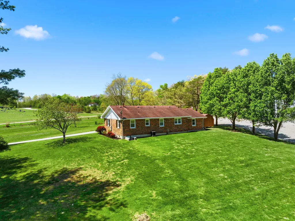120 New Cut Road Jeffersonville KY 40337