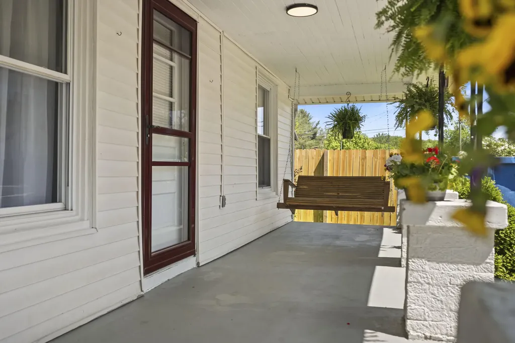 1210 S Irvine Road Irvine KY 40336