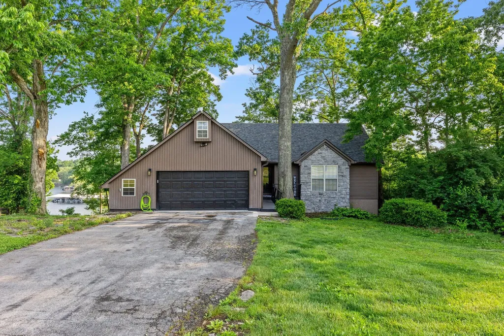 475 Ron Clar Drive Lancaster KY 40444