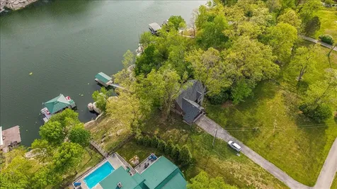 475 Ron Clar Drive Lancaster KY 40444