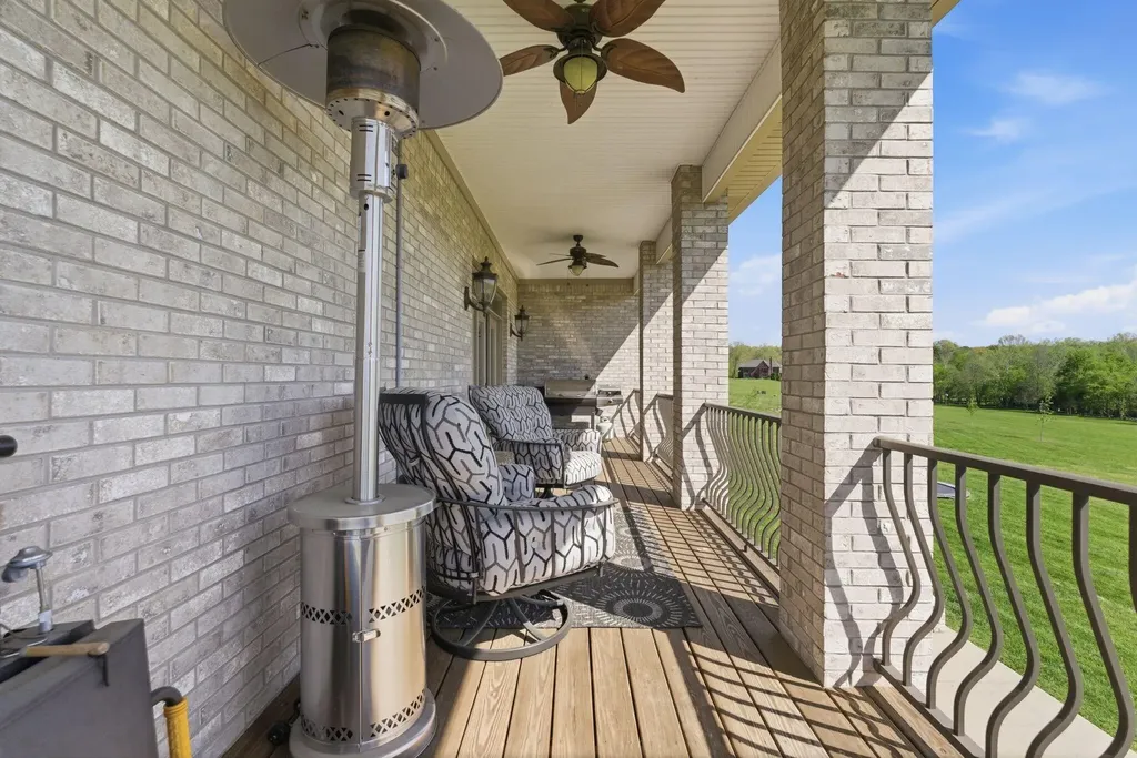 112 Little Paige Drive Frankfort KY 40601