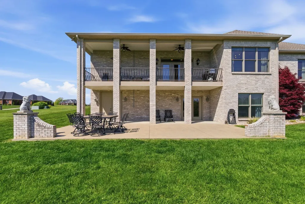112 Little Paige Drive Frankfort KY 40601