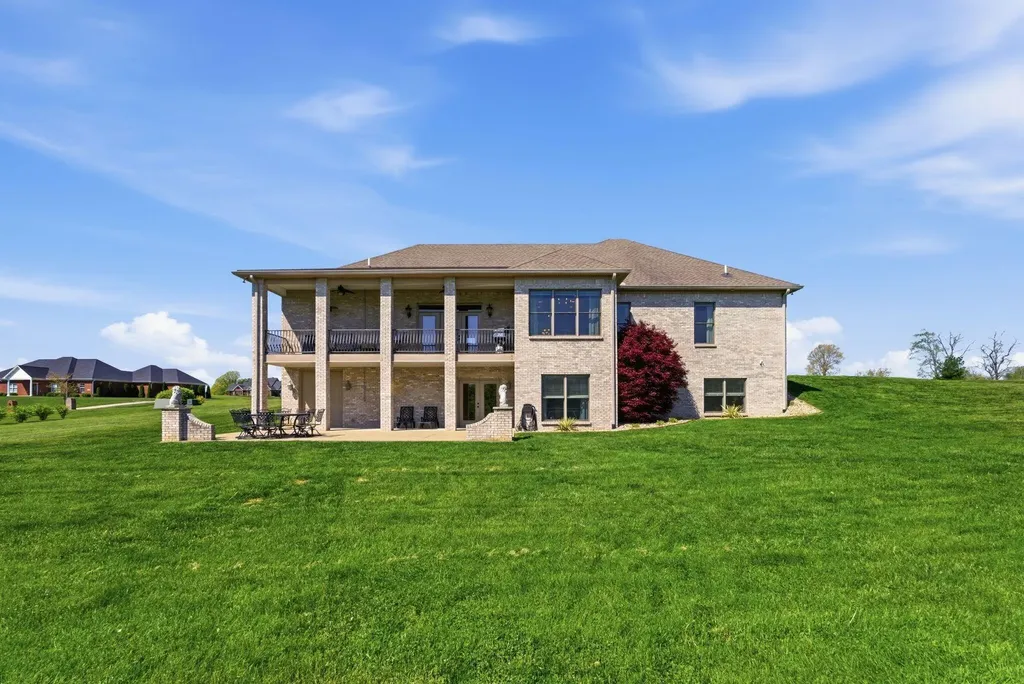 112 Little Paige Drive Frankfort KY 40601