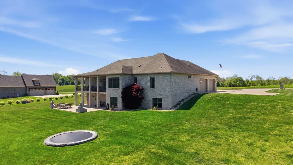 112 Little Paige Drive Frankfort KY 40601