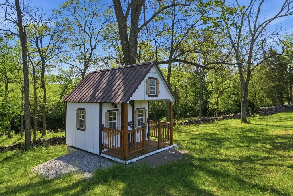 112 Little Paige Drive Frankfort KY 40601