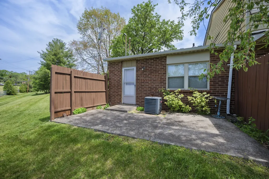 3500 Warwick Drive Lexington KY 40517