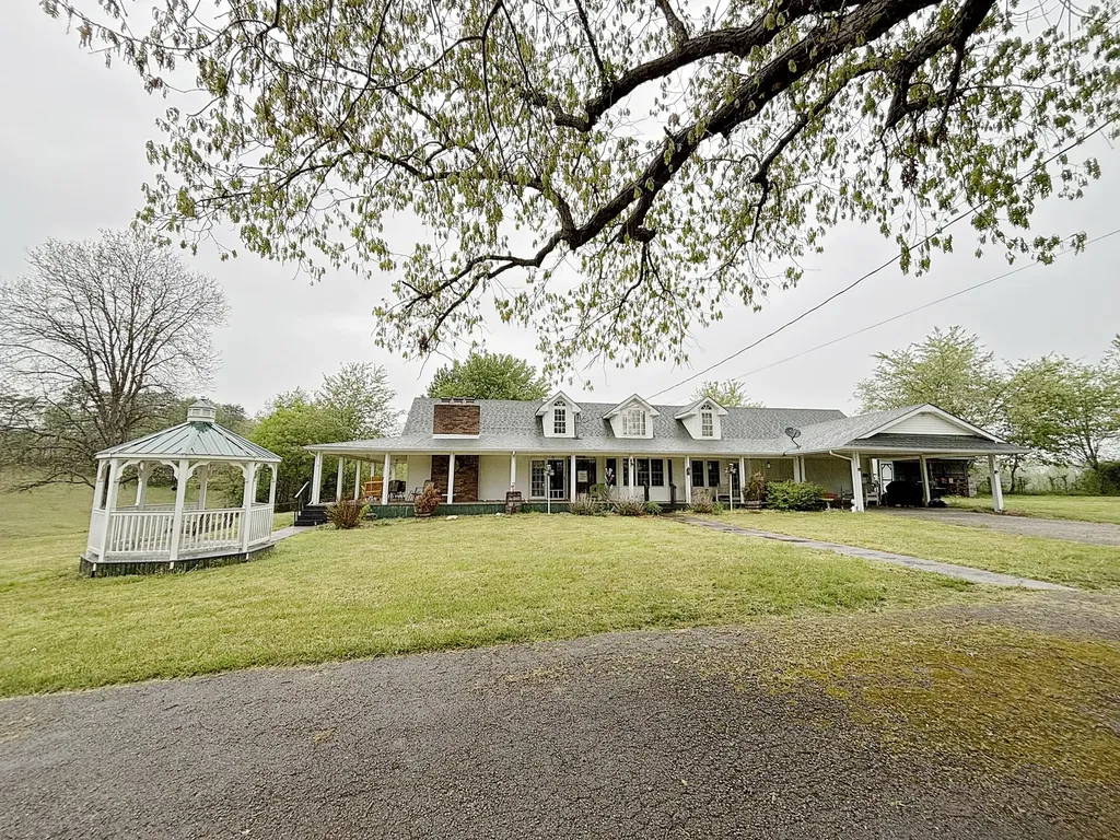 630 Dollie Miller Road East Bernstadt KY 40729