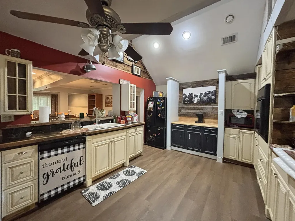 630 Dollie Miller Road East Bernstadt KY 40729