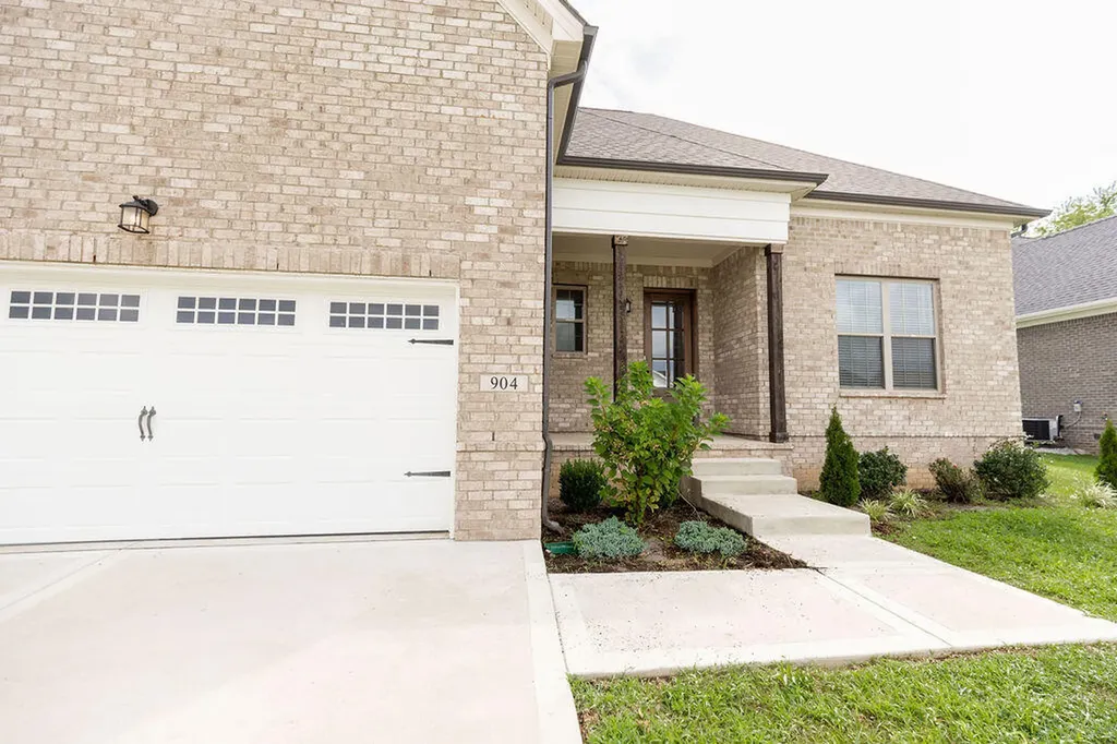 904 Shelburne Way Nicholasville KY 40356