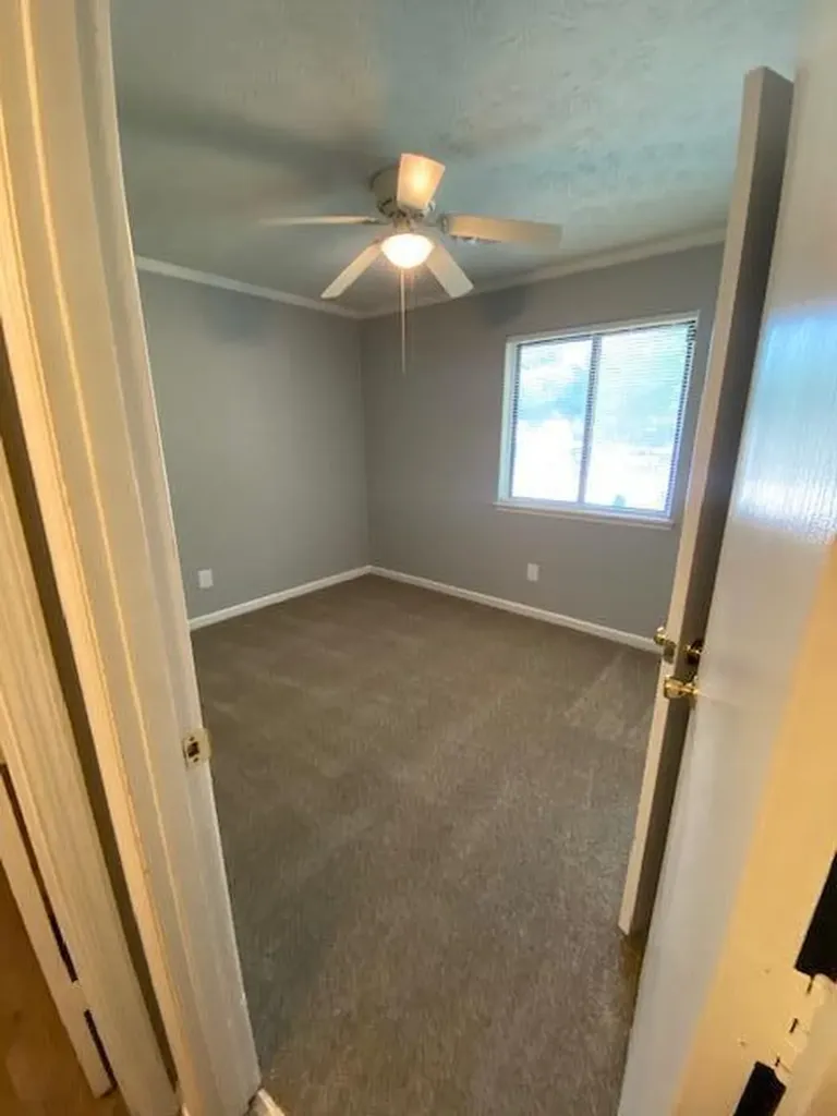 3209 Mirror Lake Drive Lexington KY 40515