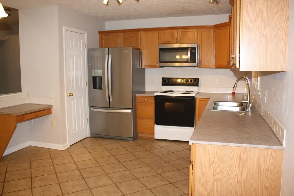 913 Fieldstone Richmond KY 40475