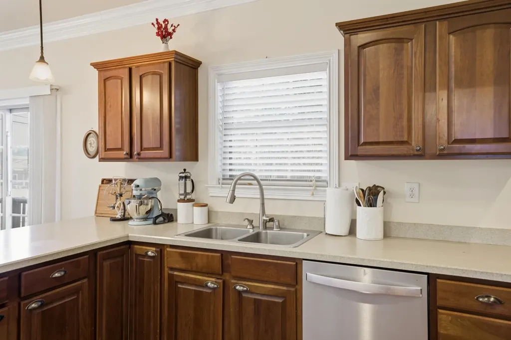 106 Duncan Avenue Paris KY 40361