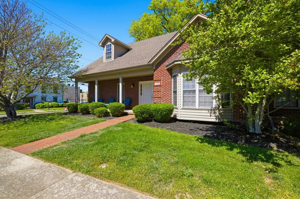 106 Duncan Avenue Paris KY 40361