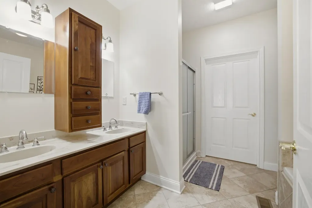 106 Duncan Avenue Paris KY 40361