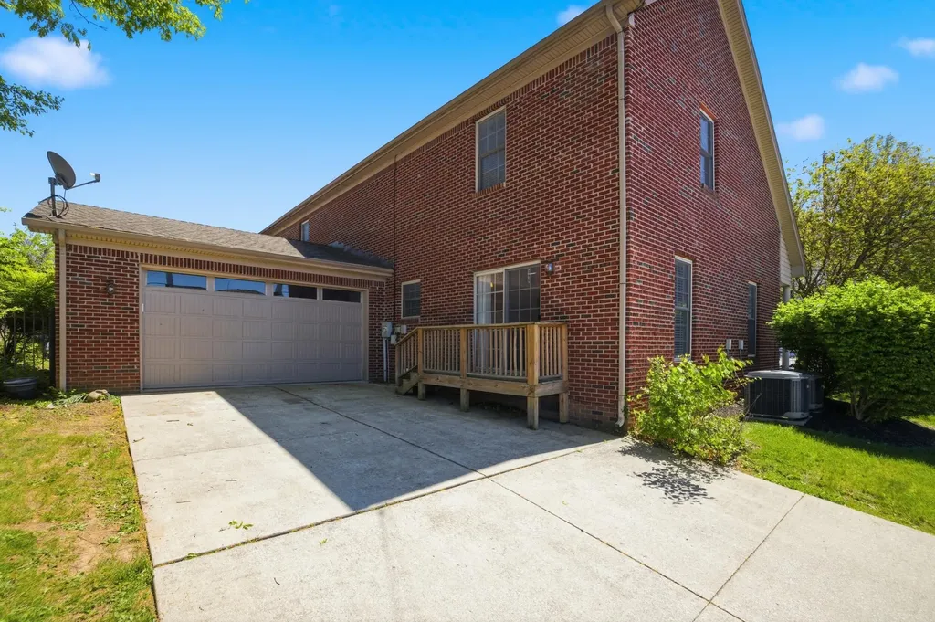 106 Duncan Avenue Paris KY 40361