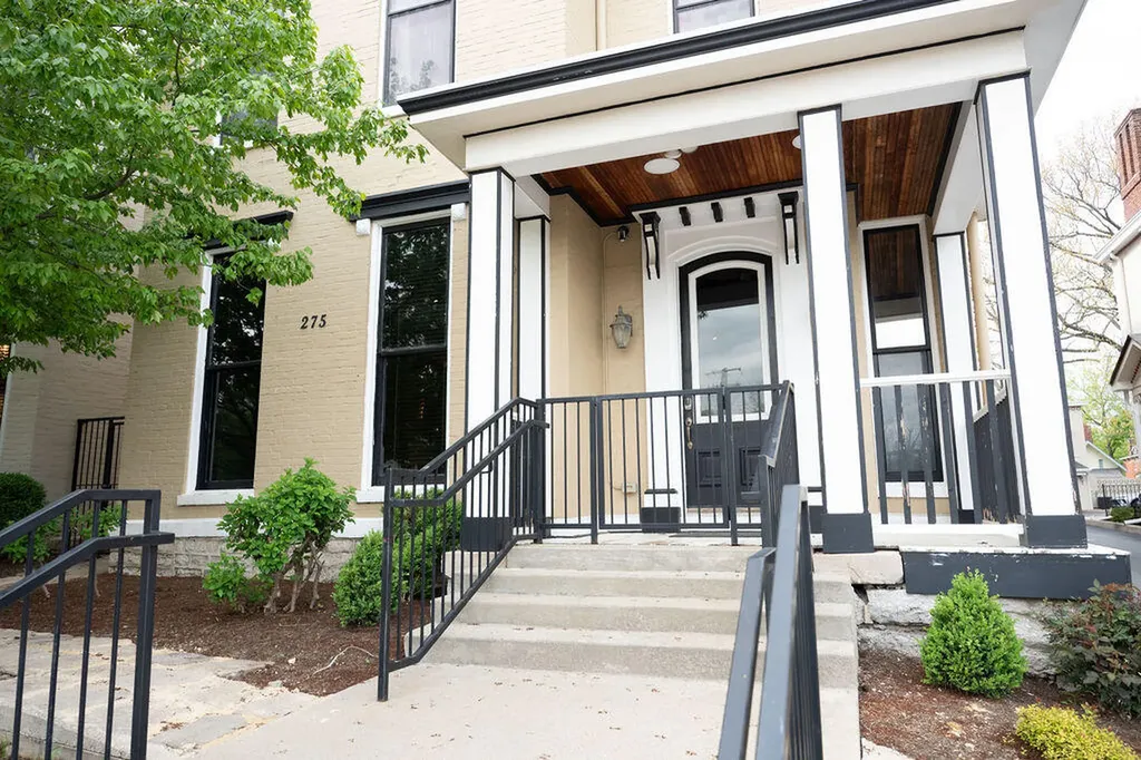 275 Limestone Lexington KY 40508