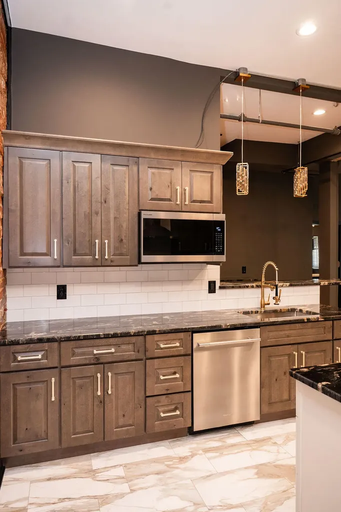 275 Limestone Lexington KY 40508