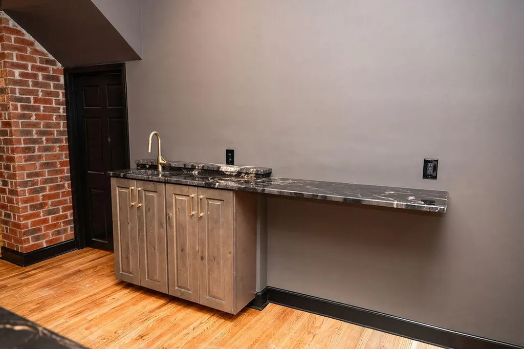 275 Limestone Lexington KY 40508