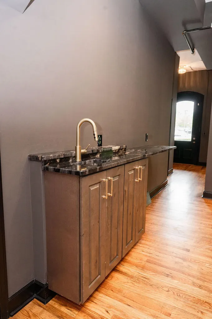 275 Limestone Lexington KY 40508