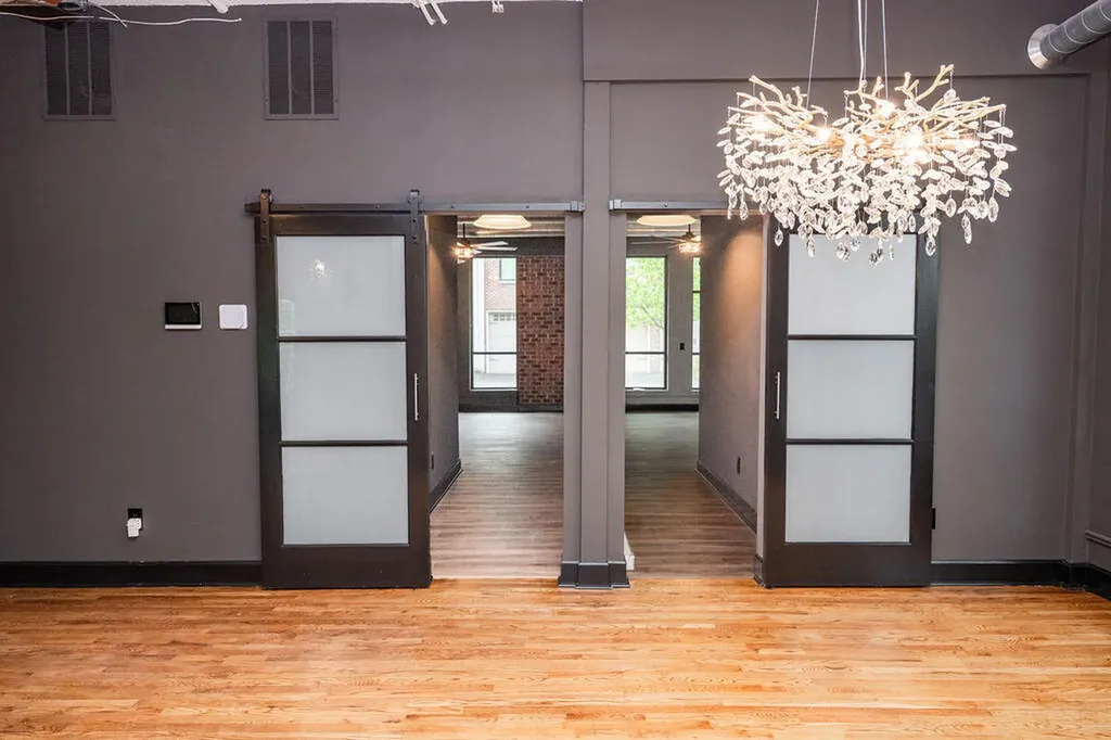 275 Limestone Lexington KY 40508