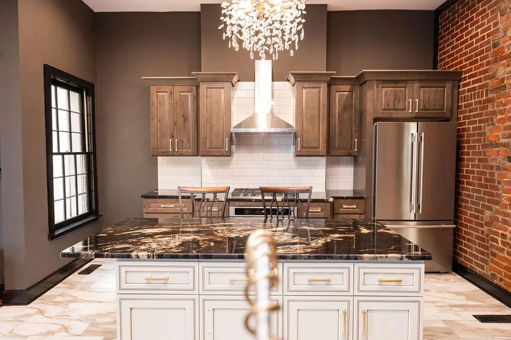 275 Limestone Lexington KY 40508