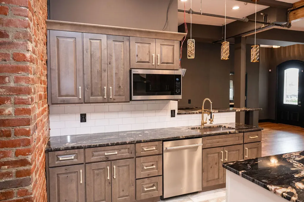 275 Limestone Lexington KY 40508