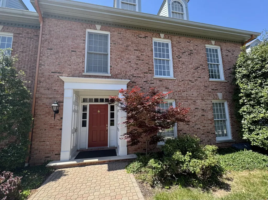 15B Charleston Greene Danville KY 40422