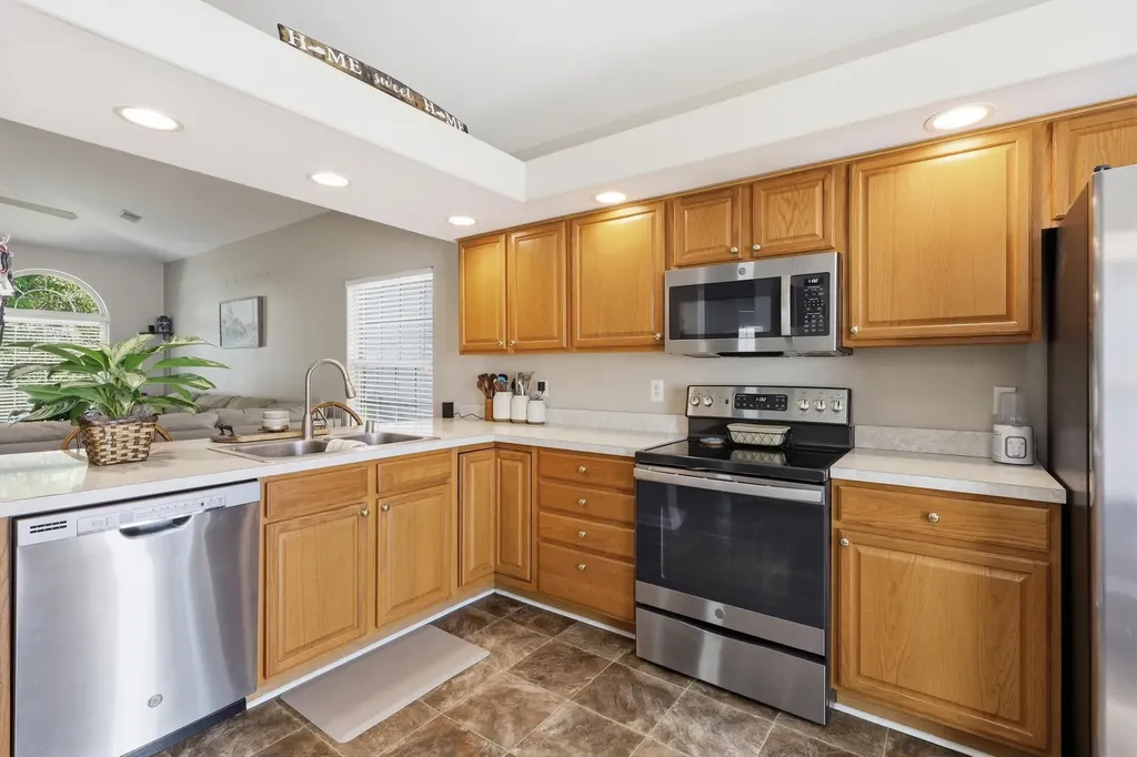 2261 Market Garden Lane Lexington KY 40509