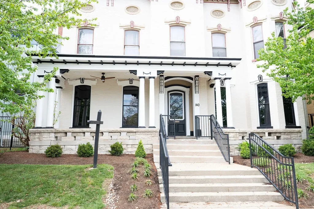 275 Limestone Lexington KY 40508