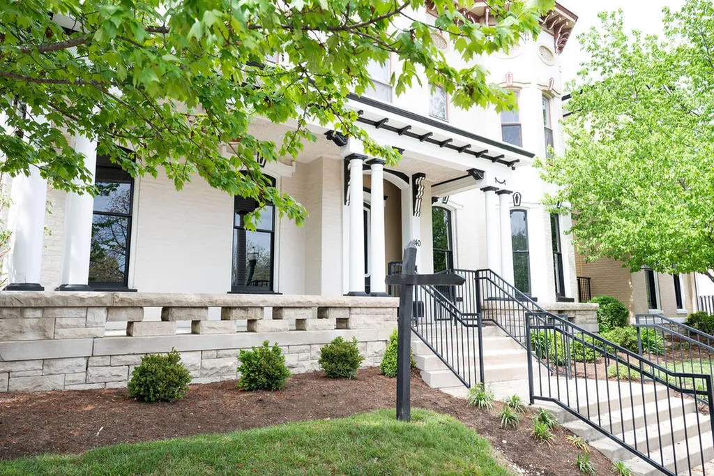 275 Limestone Lexington KY 40508