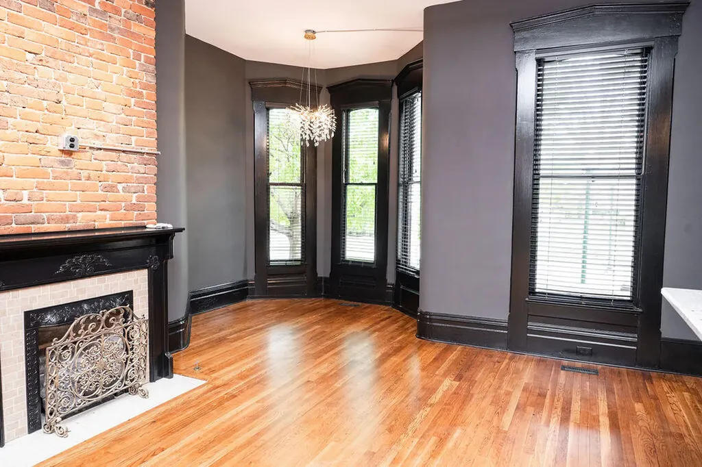 275 Limestone Lexington KY 40508