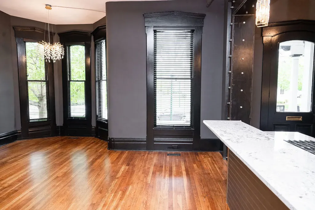 275 Limestone Lexington KY 40508