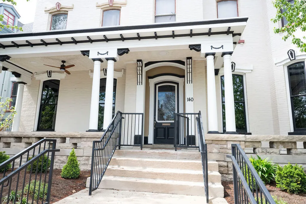 275 Limestone Lexington KY 40508