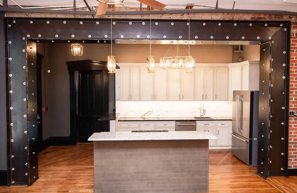 275 Limestone Lexington KY 40508