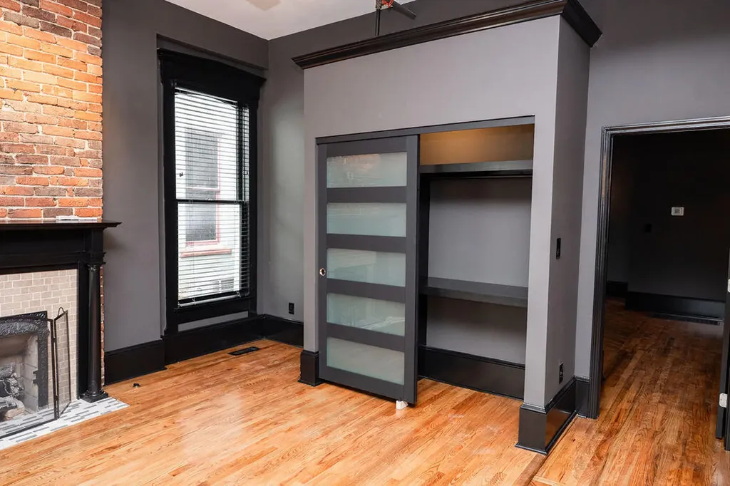 275 Limestone Lexington KY 40508