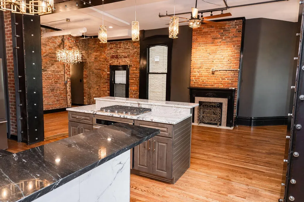 275 Limestone Lexington KY 40508
