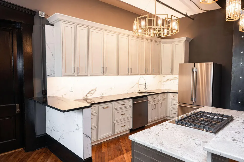 275 Limestone Lexington KY 40508