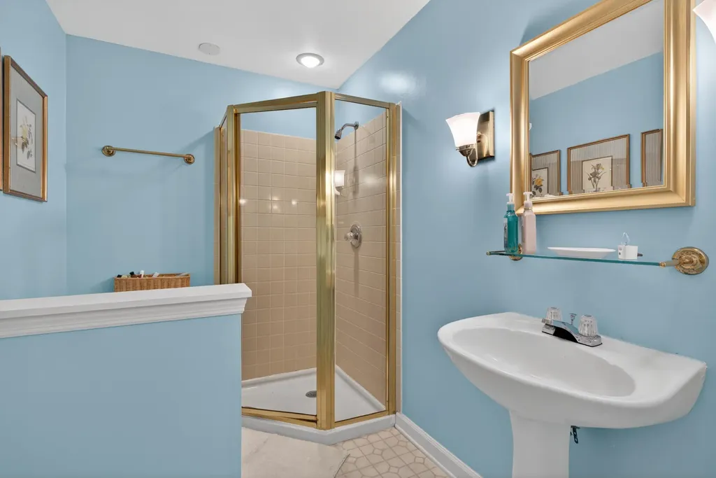 4033 Palomar Boulevard Lexington KY 40513