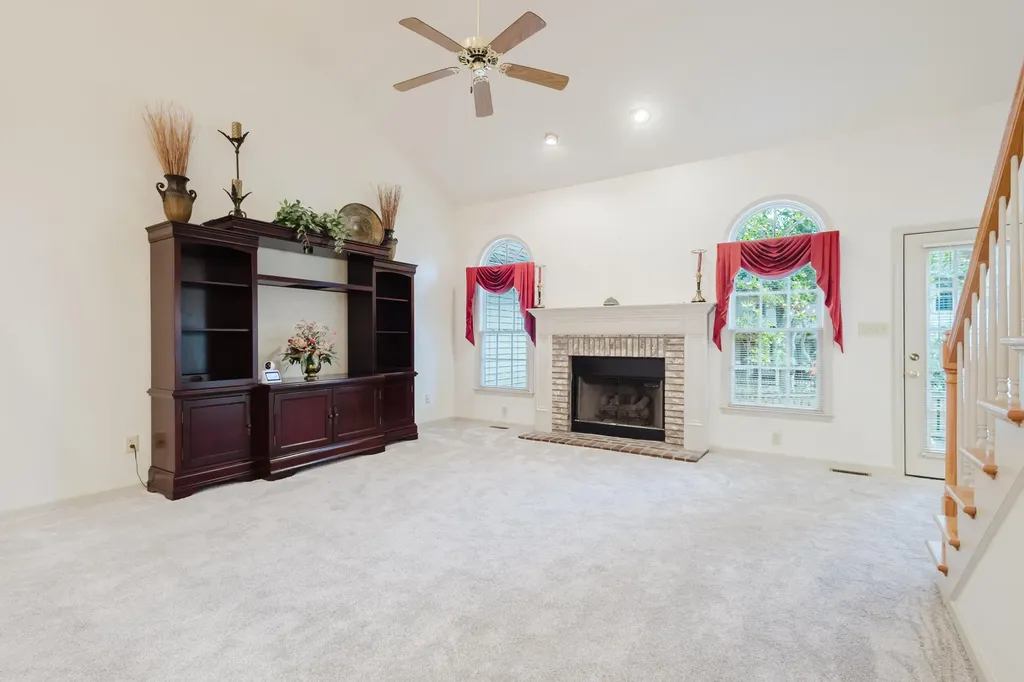 1101 Carters Close Lexington KY 40514