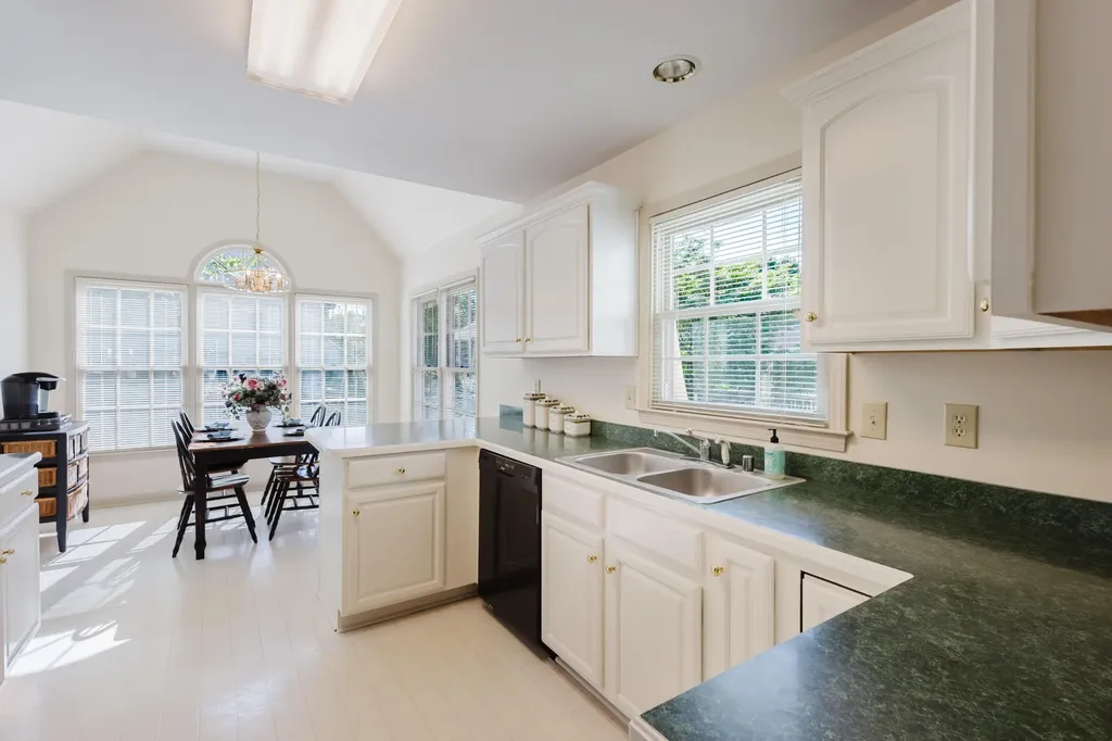 1101 Carters Close Lexington KY 40514