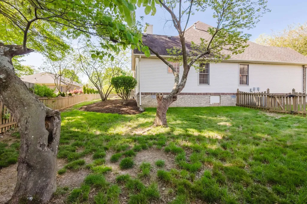 1101 Carters Close Lexington KY 40514