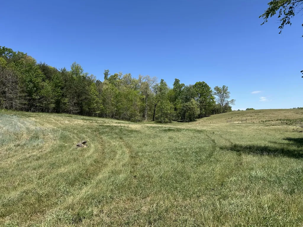 00 Kentucky 1394 Highway East Bernstadt KY 40729