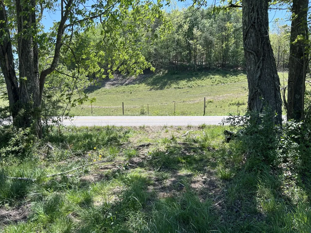 00 Kentucky 1394 Highway East Bernstadt KY 40729