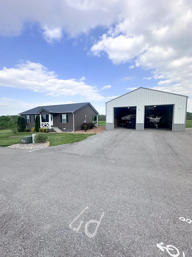 193 Highway 1383 Russell Springs KY 42642
