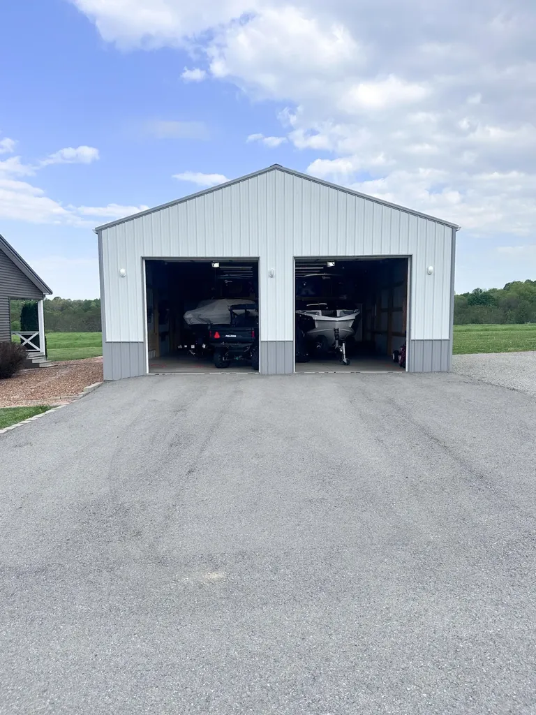193 Highway 1383 Russell Springs KY 42642