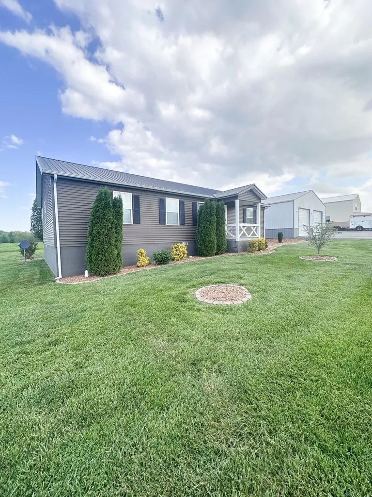193 Highway 1383 Russell Springs KY 42642