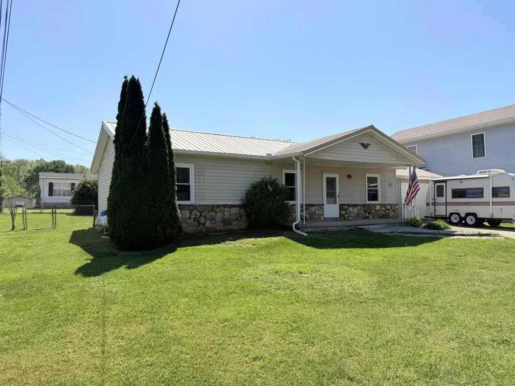 185 W Main Street Mt Vernon KY 40456