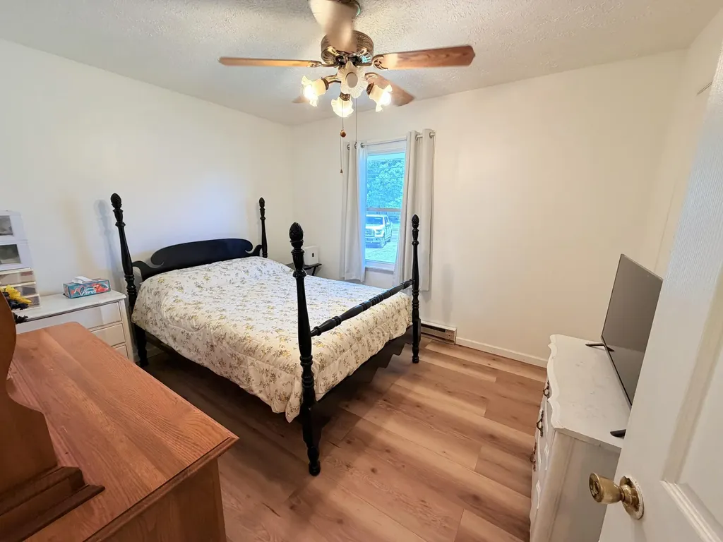 185 W Main Street Mt Vernon KY 40456